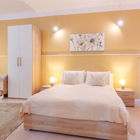 Montellino'S Suite Oro SantʼAntìoco エクステリア 写真