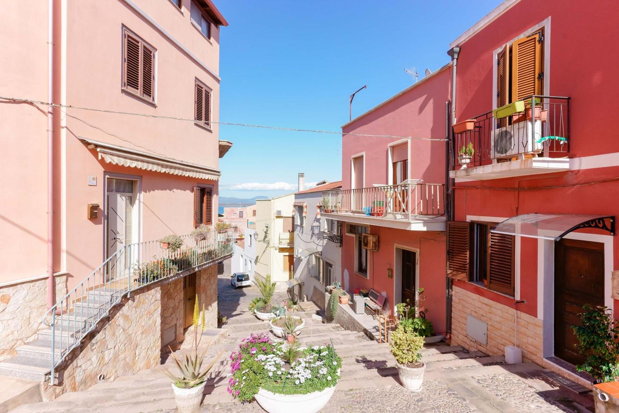 Montellino'S Suite Oro SantʼAntìoco エクステリア 写真