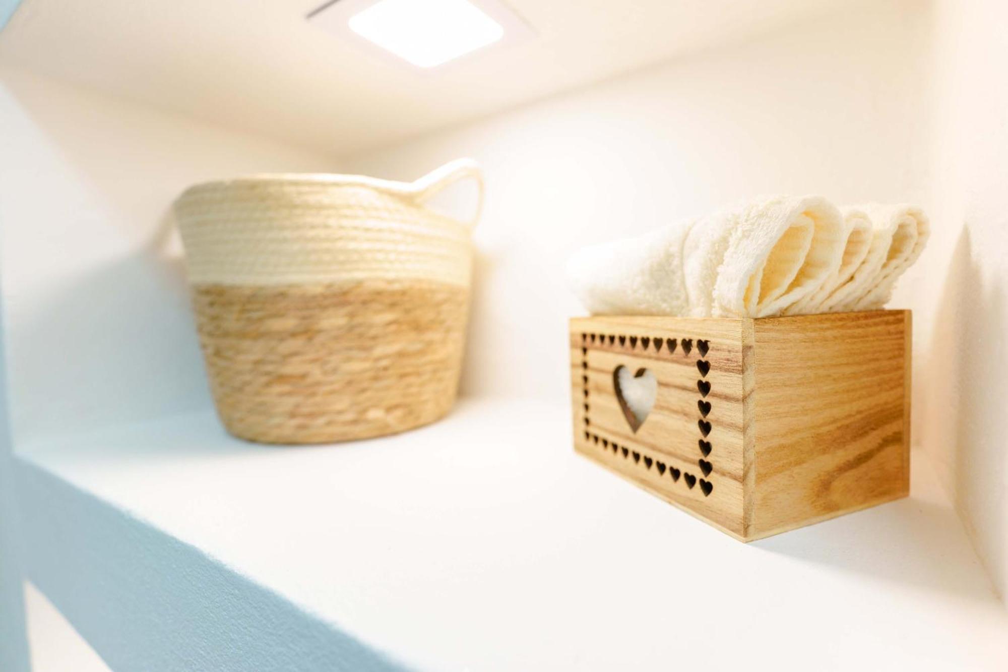 Montellino'S Suite Oro SantʼAntìoco エクステリア 写真