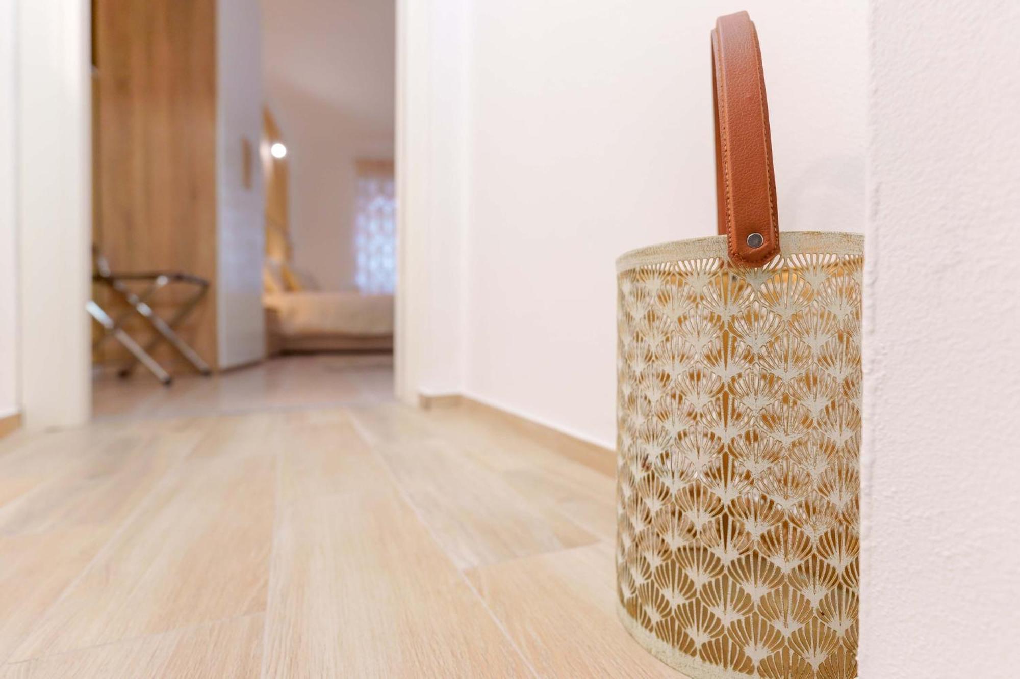 Montellino'S Suite Oro SantʼAntìoco エクステリア 写真