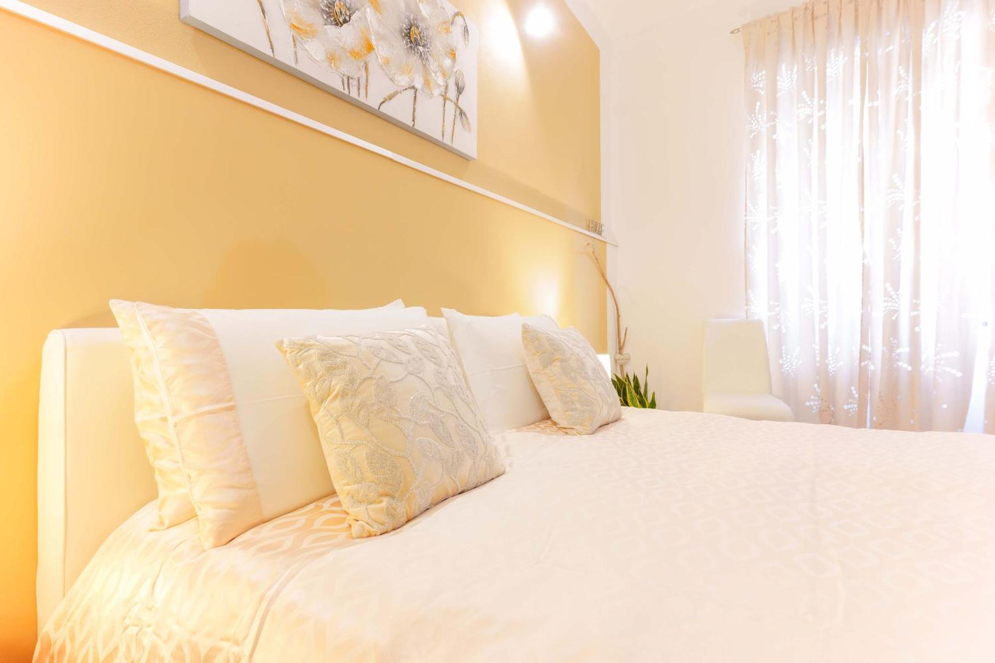 Montellino'S Suite Oro SantʼAntìoco エクステリア 写真
